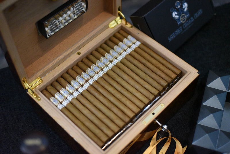 J London Luxury Collection Gold Series Robsuto - Luxury Cigar Club