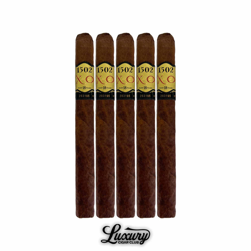 Five pack of 1502 XO Churchill cigars aged 18 years with gold and black bands presented by Luxury Cigar Club