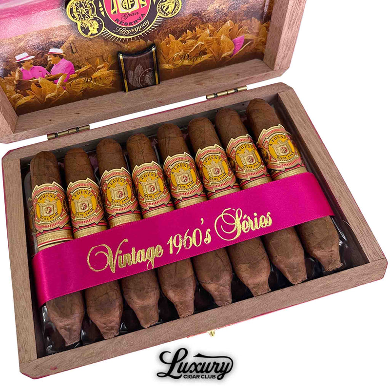 Close Up of Arturo Fuente Hemingway Rare Pink Vintage 1960s Series Short Story Cigars Luxury Cigar Club