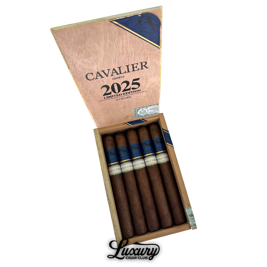 Luxury Cigar Club box of Cavalier Genève Limited Edition 2025 Toro cigars with blue and gold bands in wooden packaging.