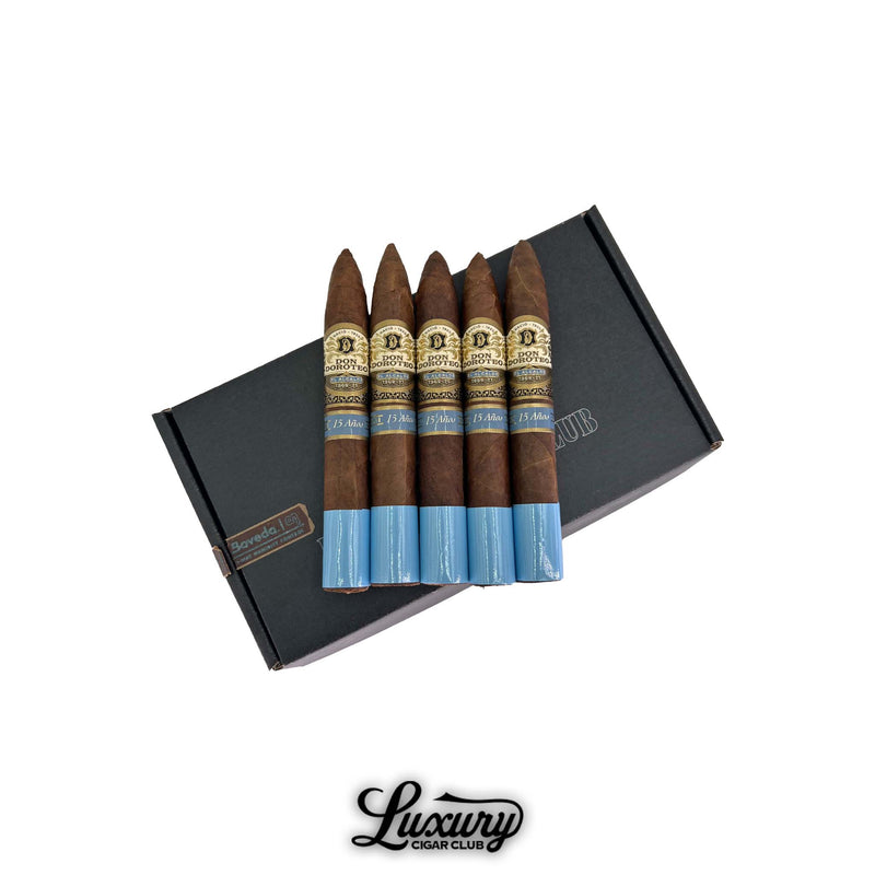 Don Doroteo El Alcalde Aged 15 Years Torpedo cigars displayed in a 5-pack with light blue foot bands on a Luxury Cigar Club box.