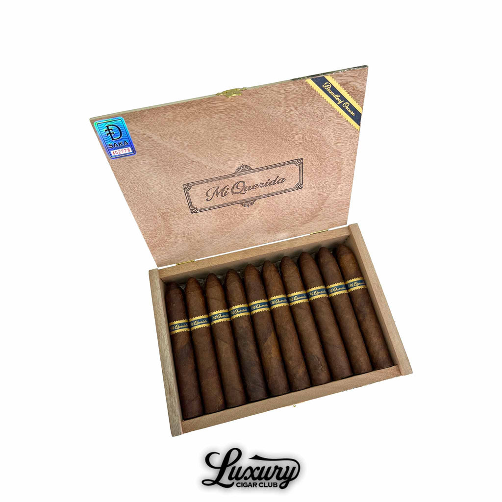 Discover Dunbarton Tobacco & Trust Mi Querida Gordita Gordo cigars in a full box presentation, showcasing rich Nicaraguan craftsmanship and bold, earthy flavors.