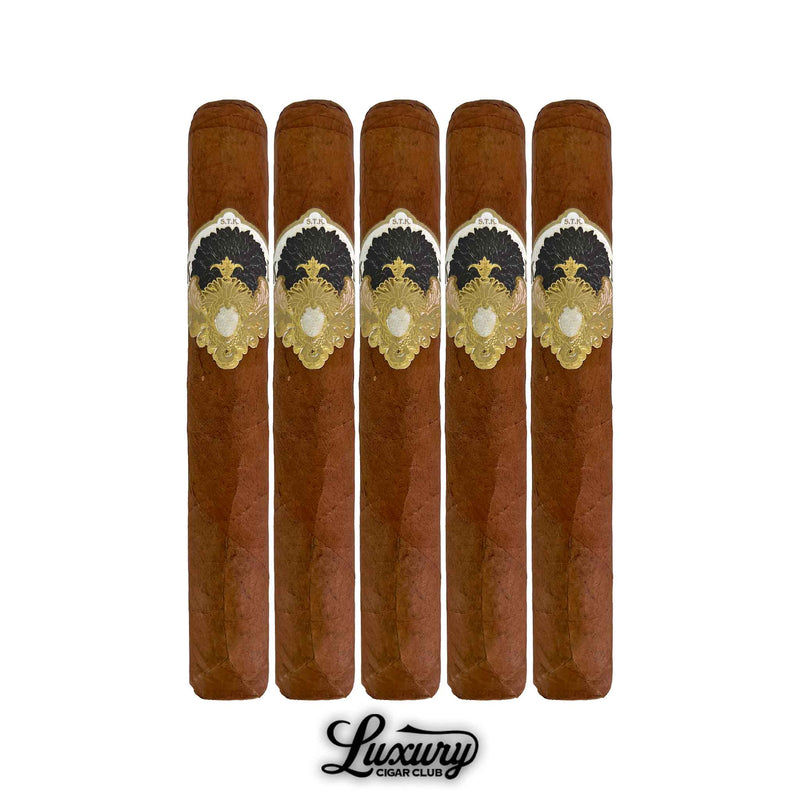 Five-pack of Gran Habano Black Dahlia Gran Robusto cigars with detailed golden cigar bands from Luxury Cigar Club.