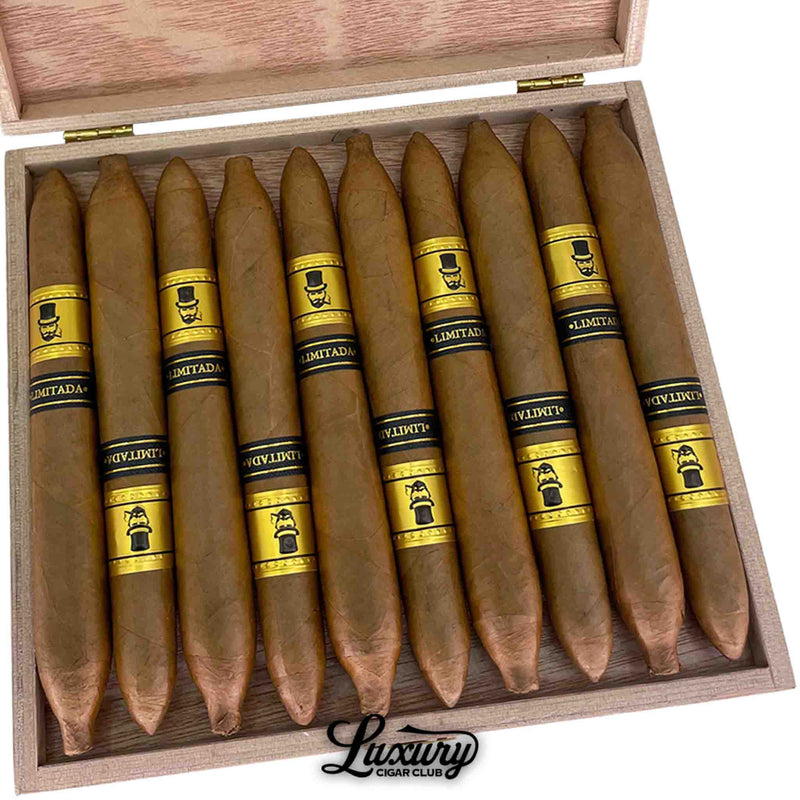 Close-up of Lampert Golden Retailer Salomones Limited Release cigars highlighting elegant gold labels and flawless construction, featured by Luxury Cigar Club.