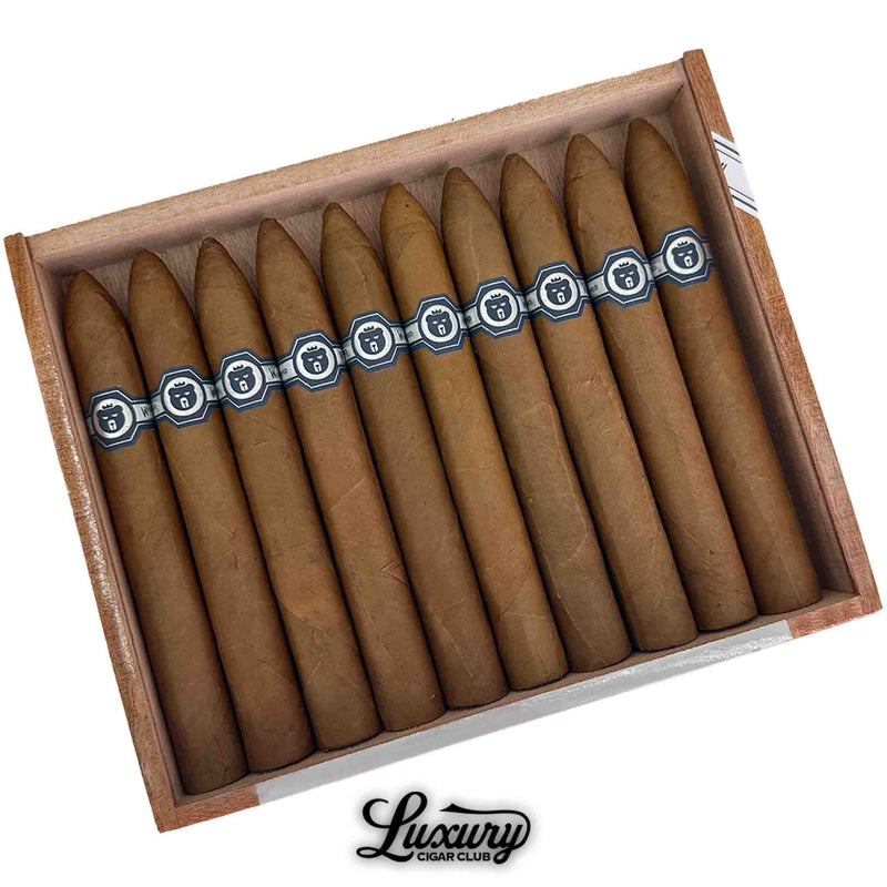 Close up of Warped El Oso Blanco Limited Edition 2025 Belicoso cigars showing detailed silver and black bands, premium handmade cigars from Luxury Cigar Club