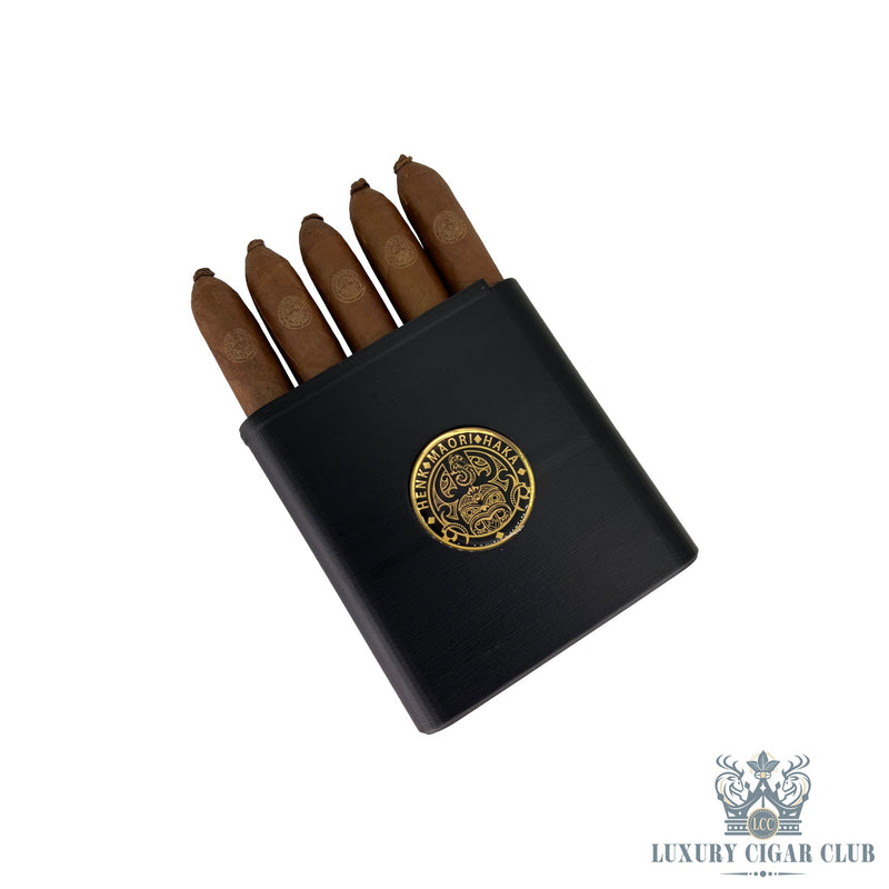 Henk Maori - Luxury Cigar Club