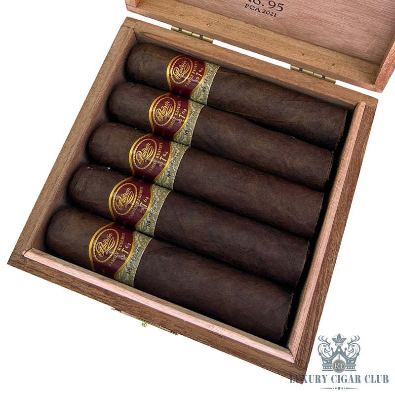 Padron Family Reserve Maduro - Luxury Cigar Club