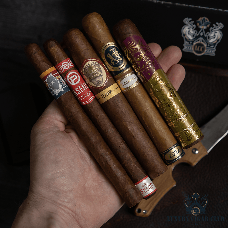 Sapphire Subscription Luxury Cigars Monthly - Luxury Cigar Club