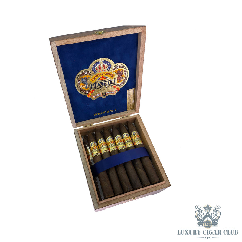 Diamond Crown Maximus - Luxury Cigar Club