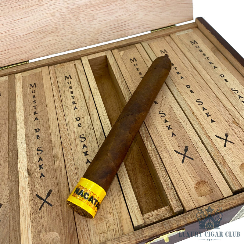 Dunbarton Tobacco Muestra de Saka Nacatamale - Luxury Cigar Club