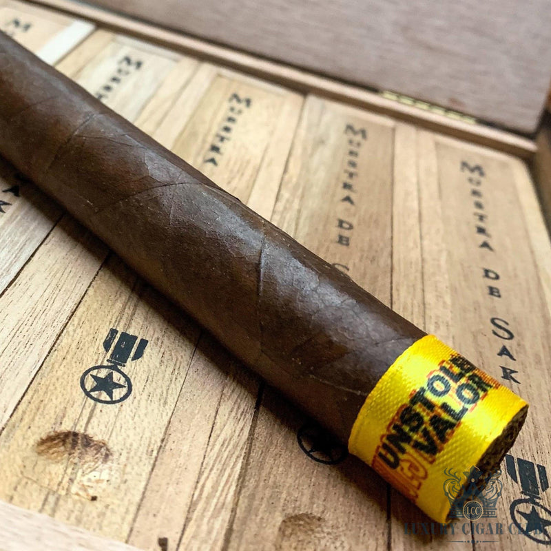 Dunbarton Tobacco & Trust Muestra de Saka Unstolen Valor - Luxury Cigar Club